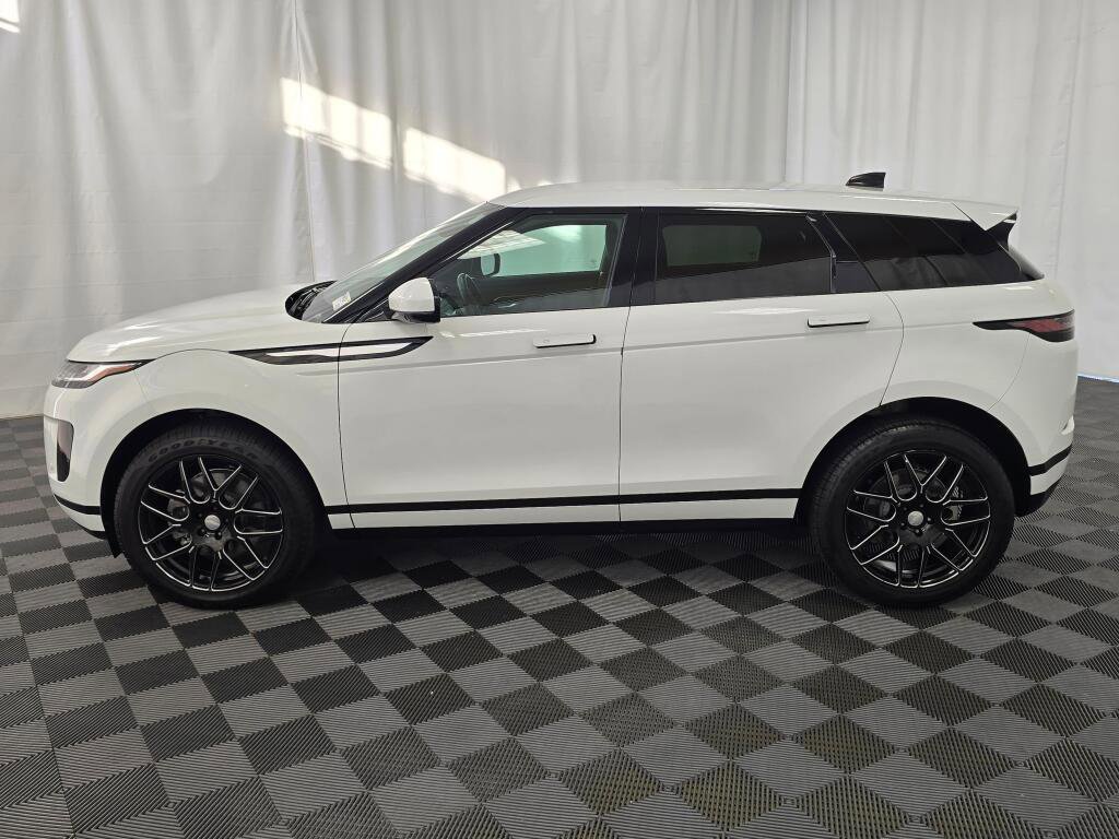 Used 2023 Land Rover Range Rover Evoque S image 3