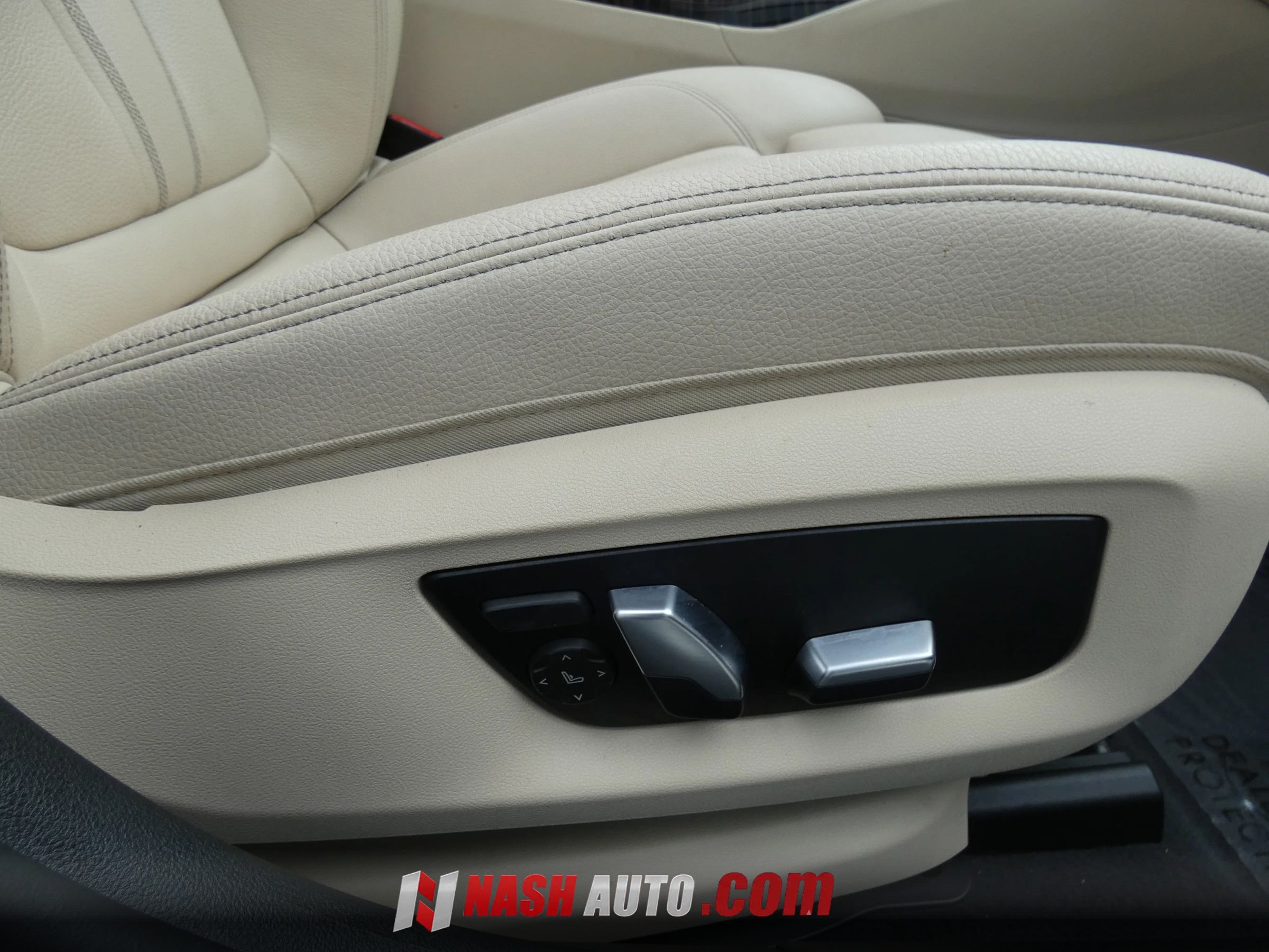 Used 2017 BMW 540i RWD image 30