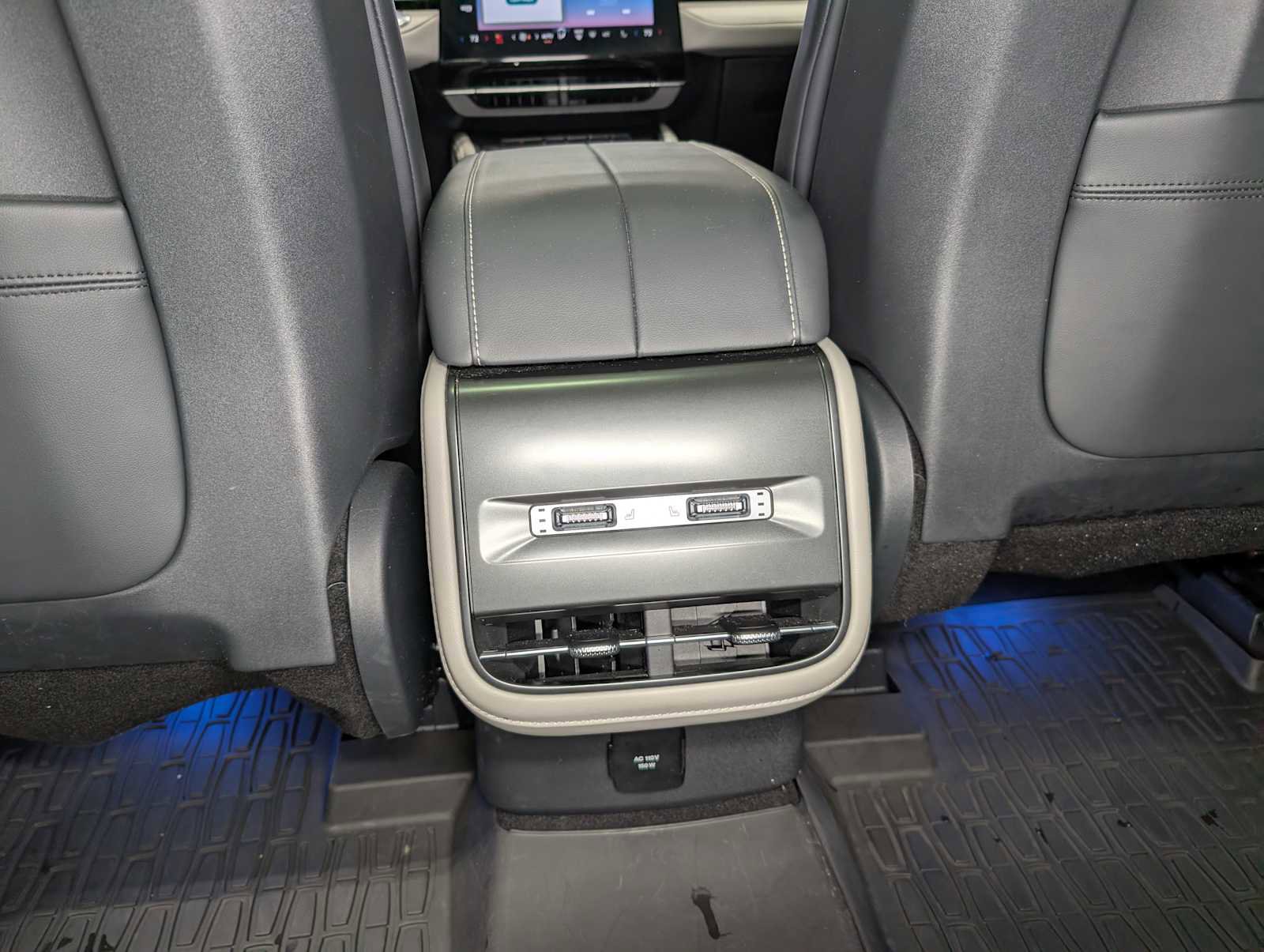 Certified 2025 Lincoln Nautilus Reserve image 18