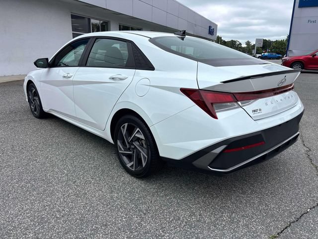 Certified 2025 Hyundai Elantra Sport FWD image 5