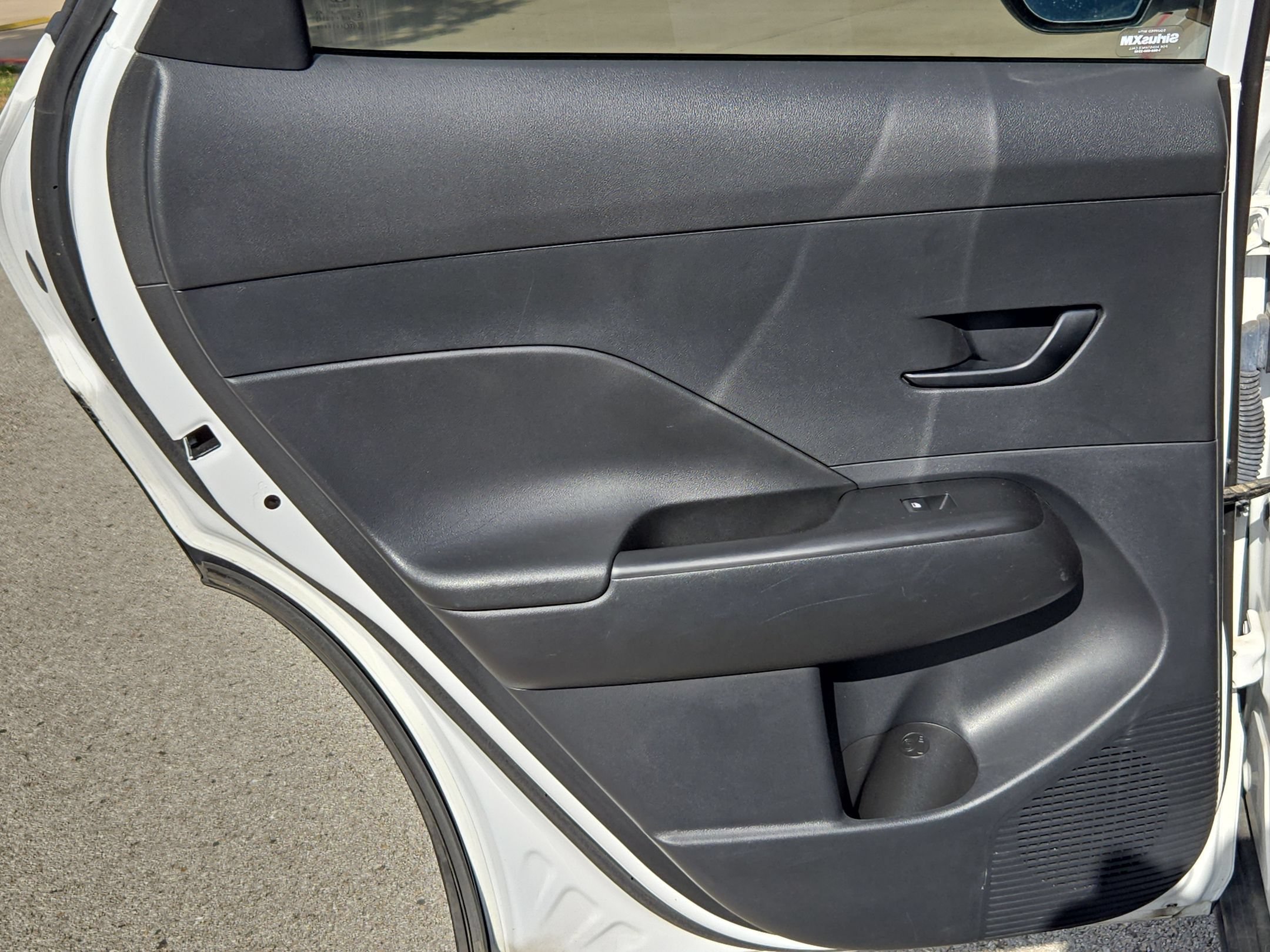 Used 2025 Hyundai Kona SEL FWD image 15