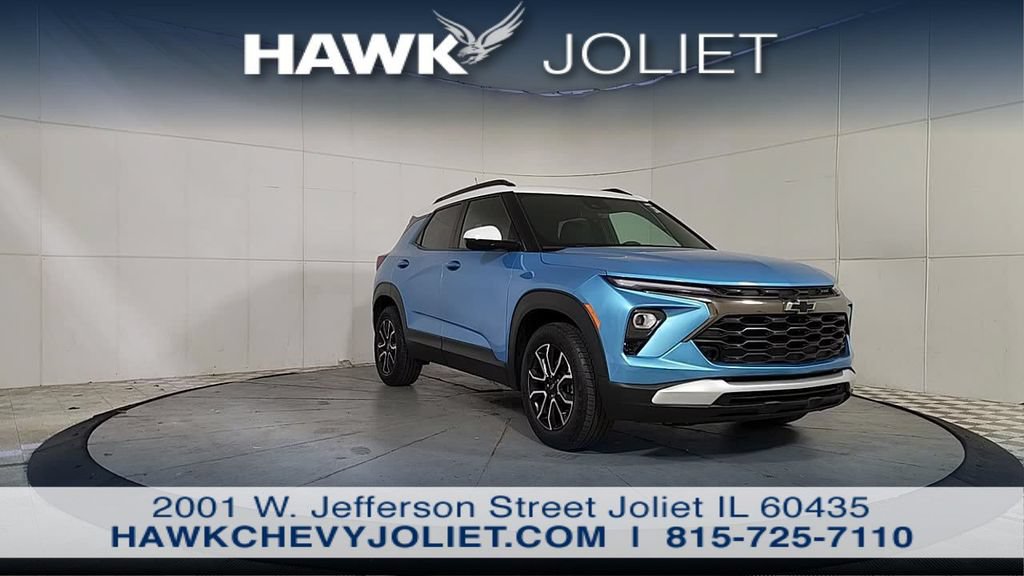 Used 2025 Chevrolet TrailBlazer ACTIV w/ Driver Confidence Package FWD image 2