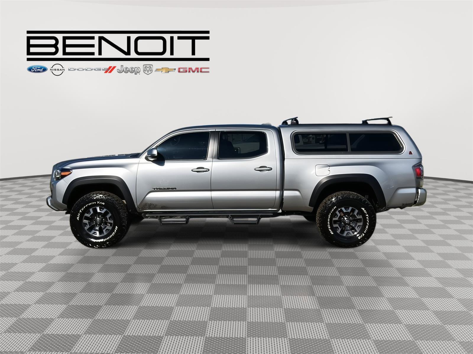 Used 2022 Toyota Tacoma TRD Off-Road w/ Technology Package image 8