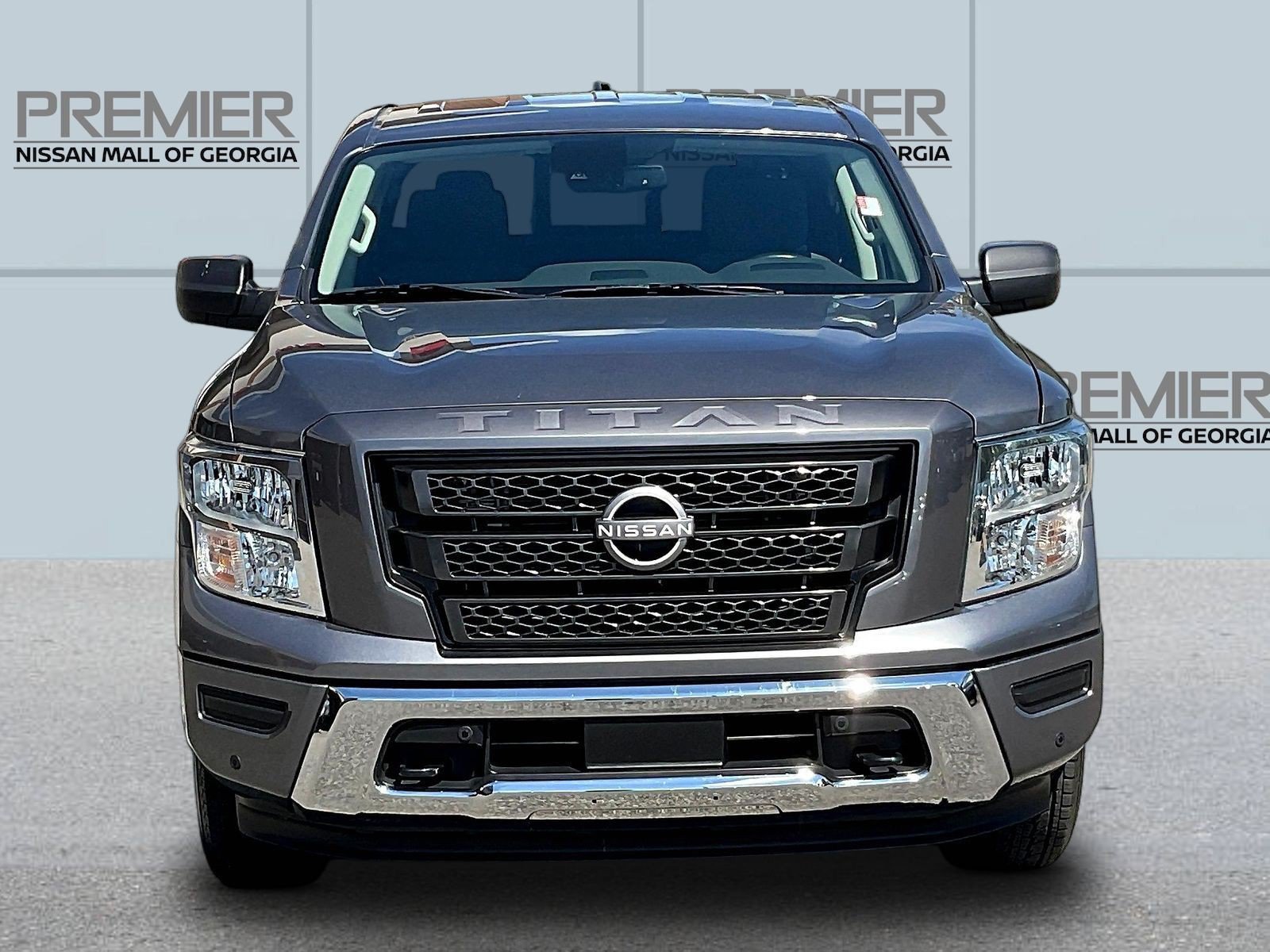 Used 2024 Nissan Titan SV w/ SV Convenience Package AWD/4WD image 2