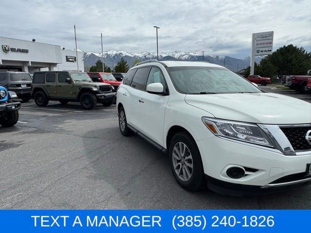 Used 2016 Nissan Pathfinder S image 3