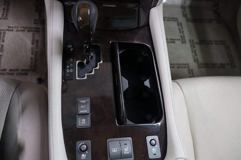 Used 2008 Lexus LS 460 RWD image 16
