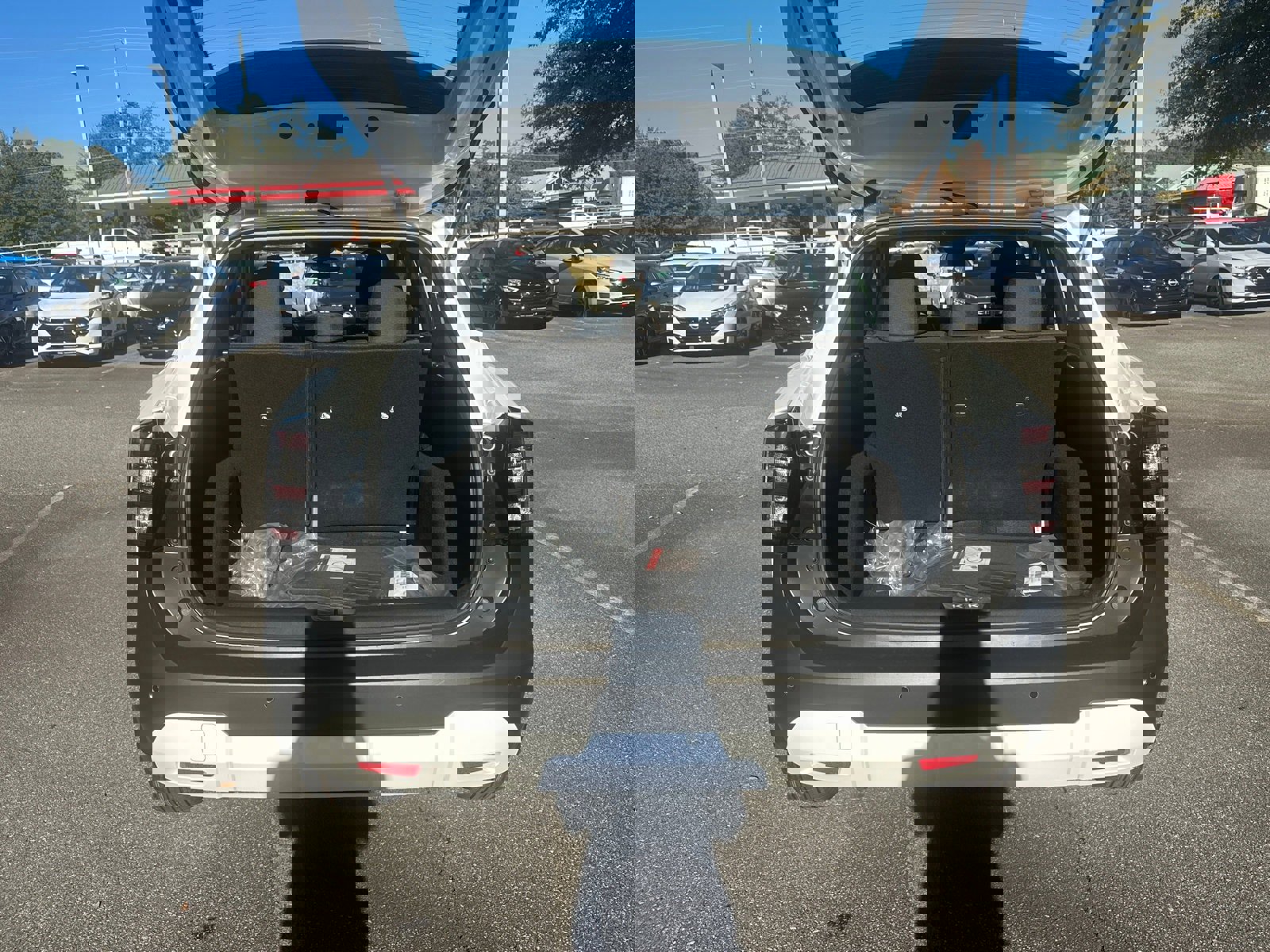 New 2026 Nissan Kicks S image 18