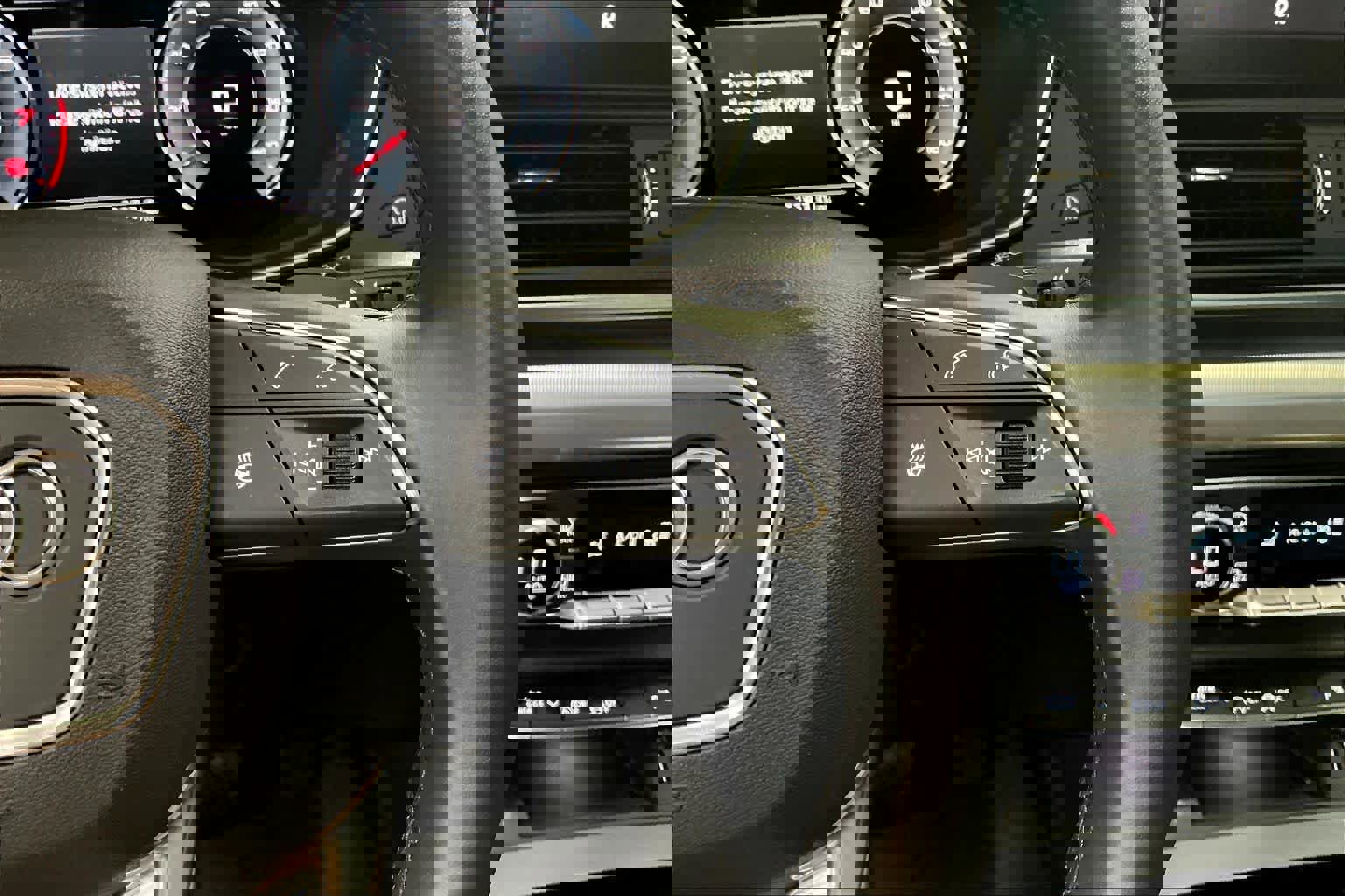 Used 2025 Audi Q5 2.0T Premium w/ Convenience Plus Package image 21