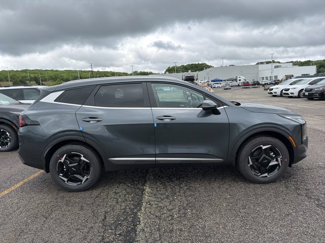 New 2026 Kia Sportage EX AWD/4WD image 2