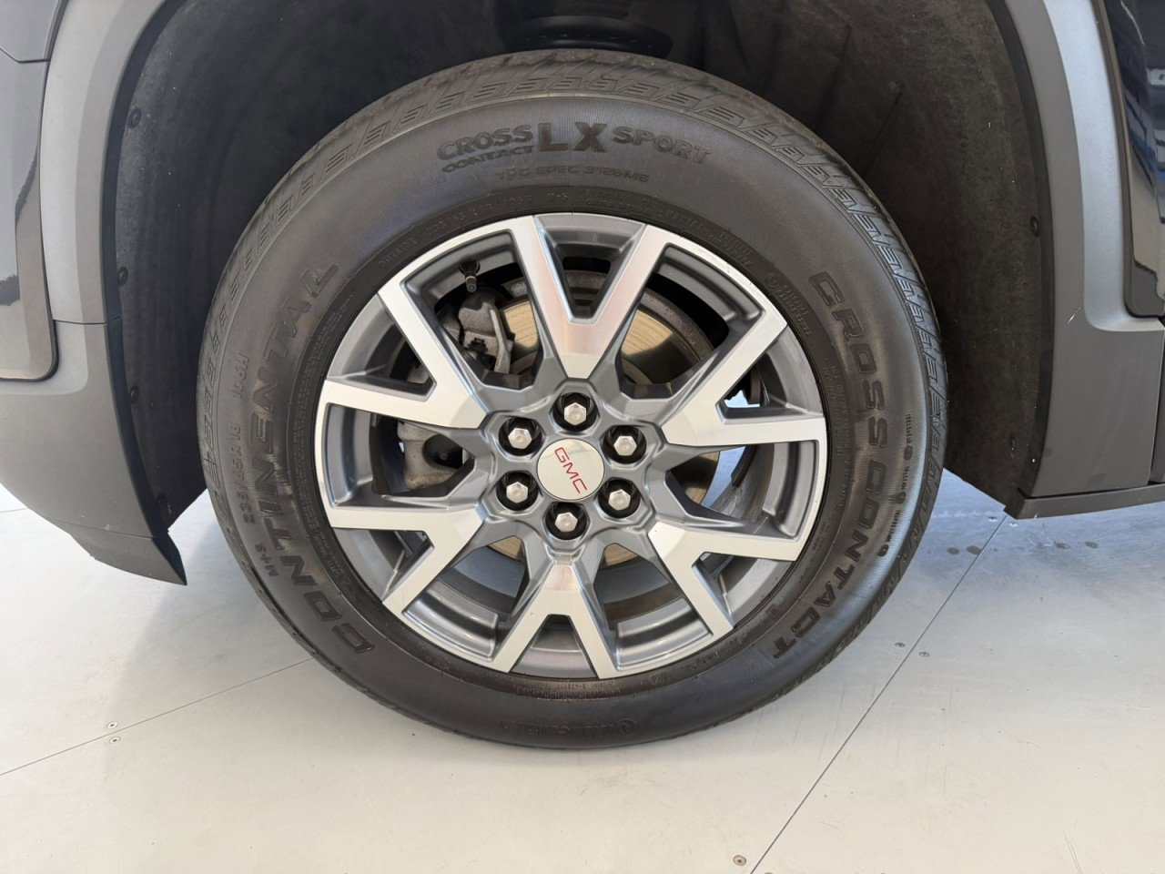 Used 2023 GMC Acadia SLT image 45