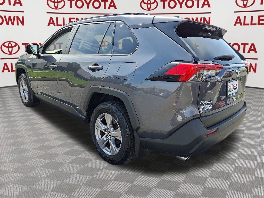 Used 2024 Toyota RAV4 XLE w/ Convenience Package AWD/4WD image 7
