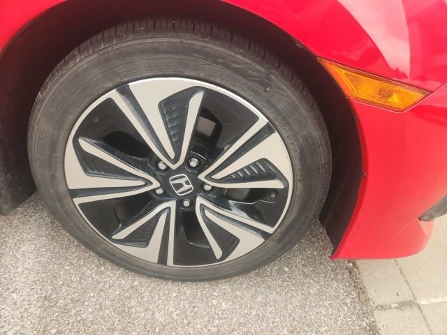 Used 2017 Honda Civic EX-T image 2