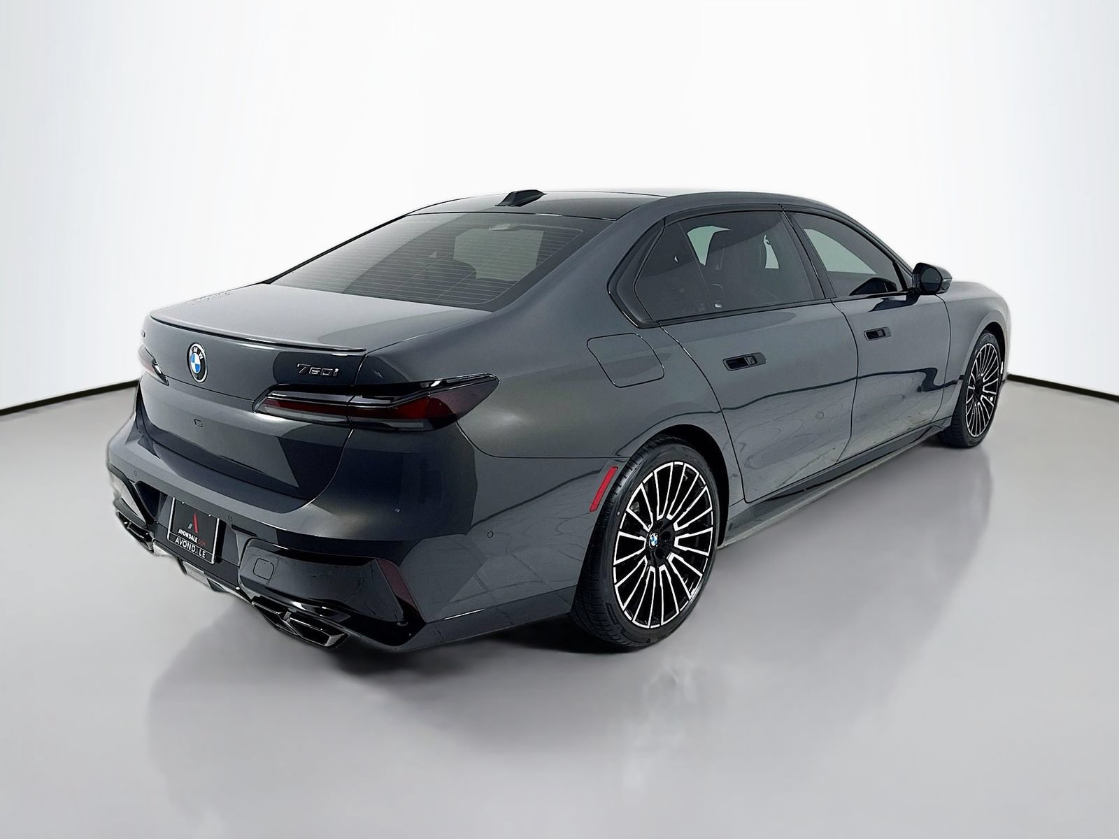 Used 2026 BMW 760i xDrive AWD/4WD image 7