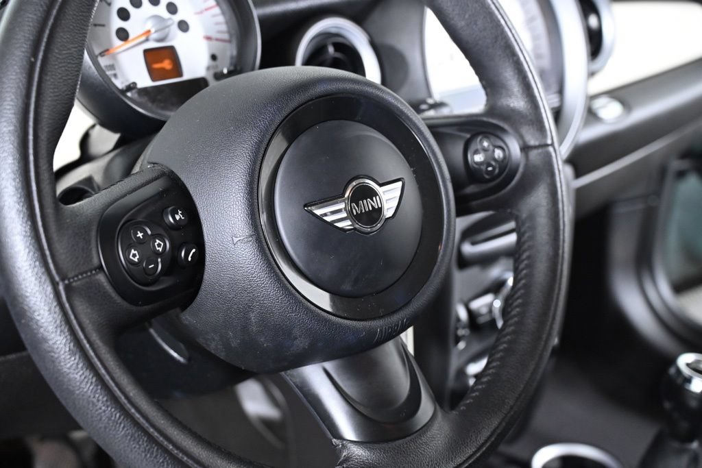 Used 2013 MINI Cooper Clubman FWD image 11