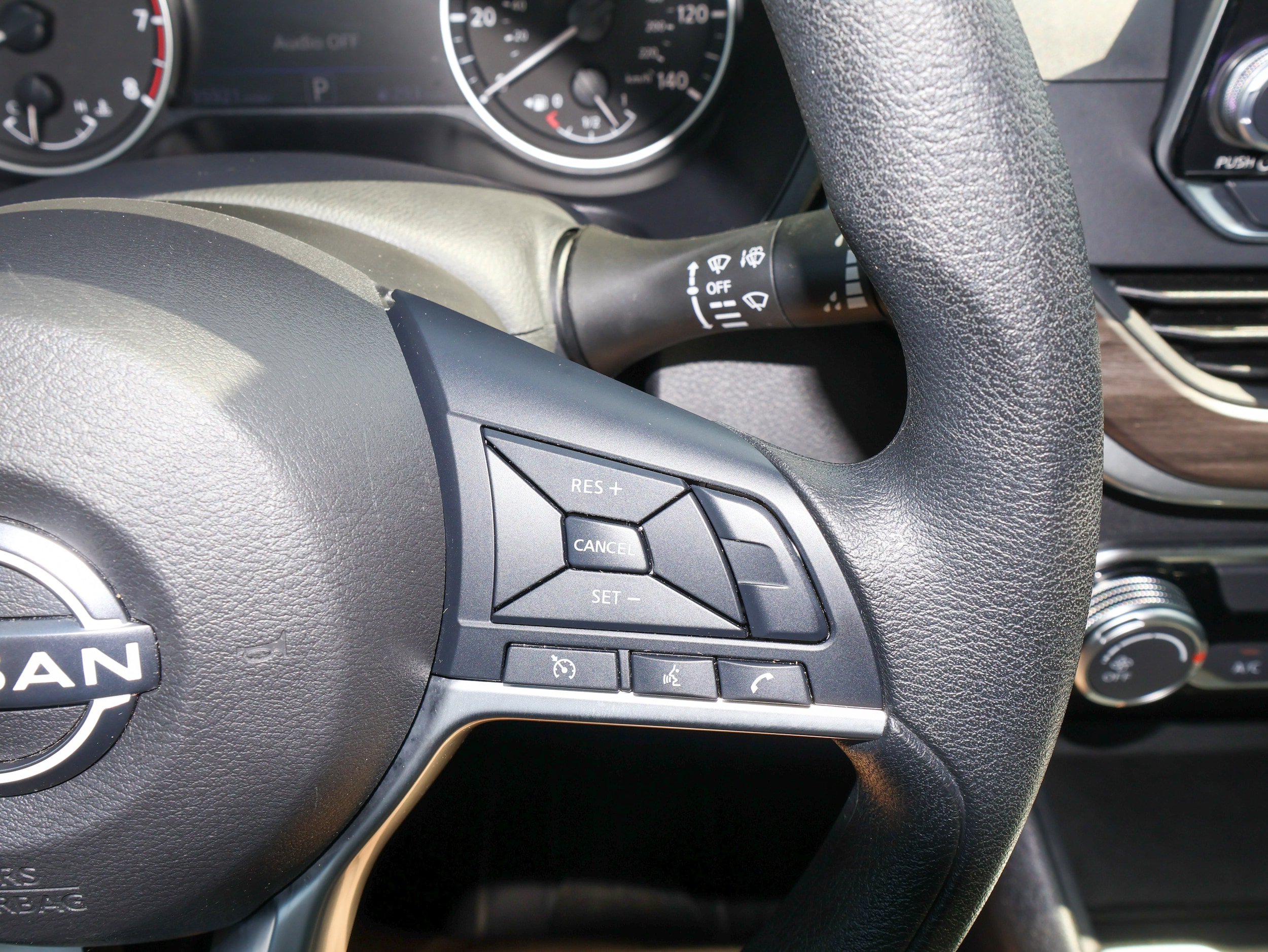 Used 2025 Nissan Altima 2.5 SV FWD image 21