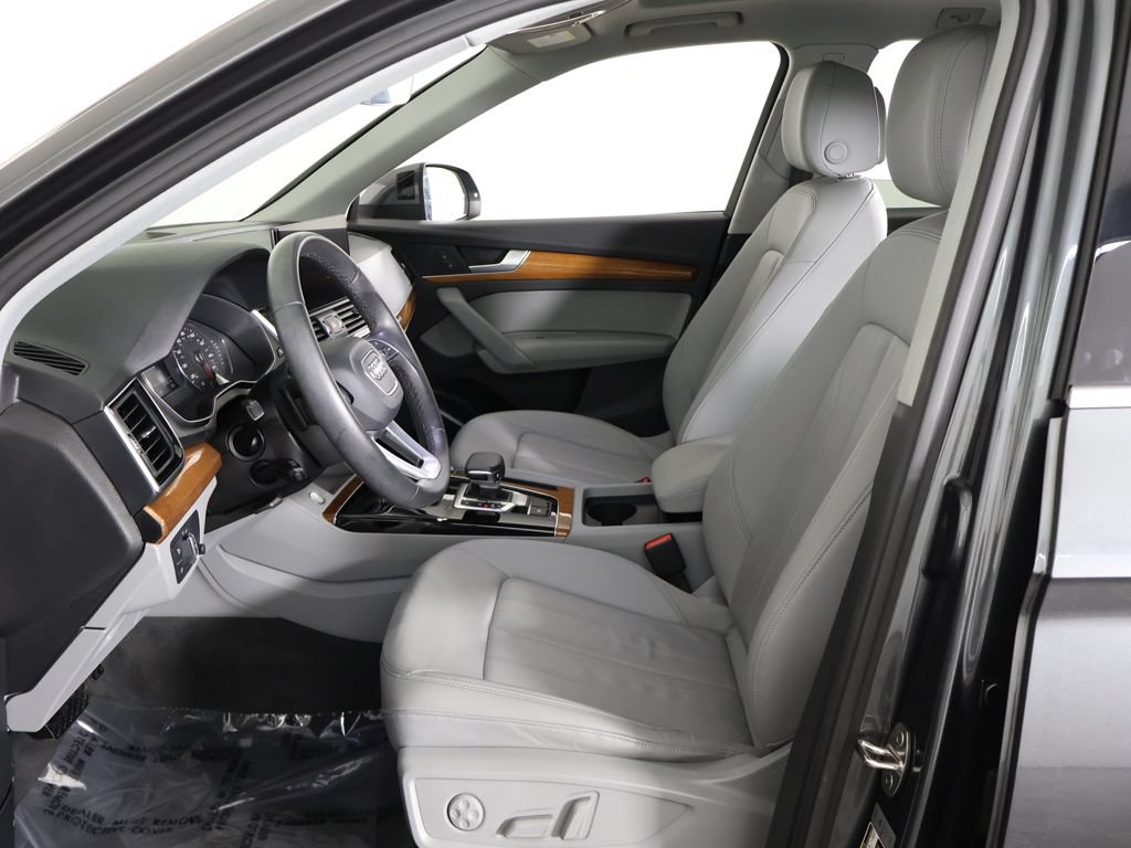 Used 2023 Audi Q5 2.0T Premium w/ Convenience Package AWD/4WD image 29