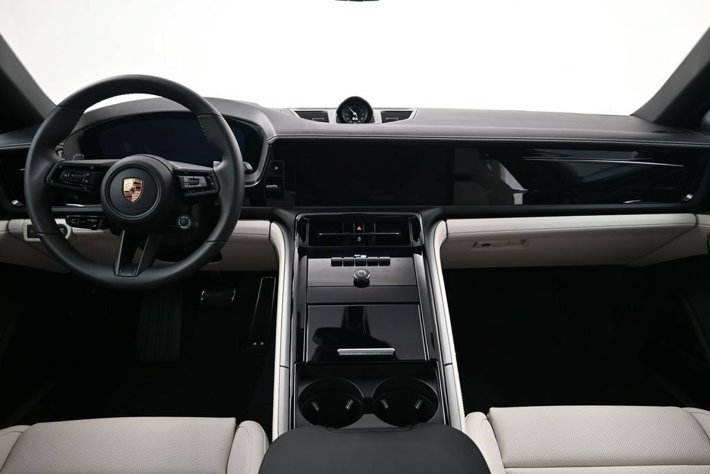 Used 2026 Porsche Panamera 4 AWD/4WD image 9