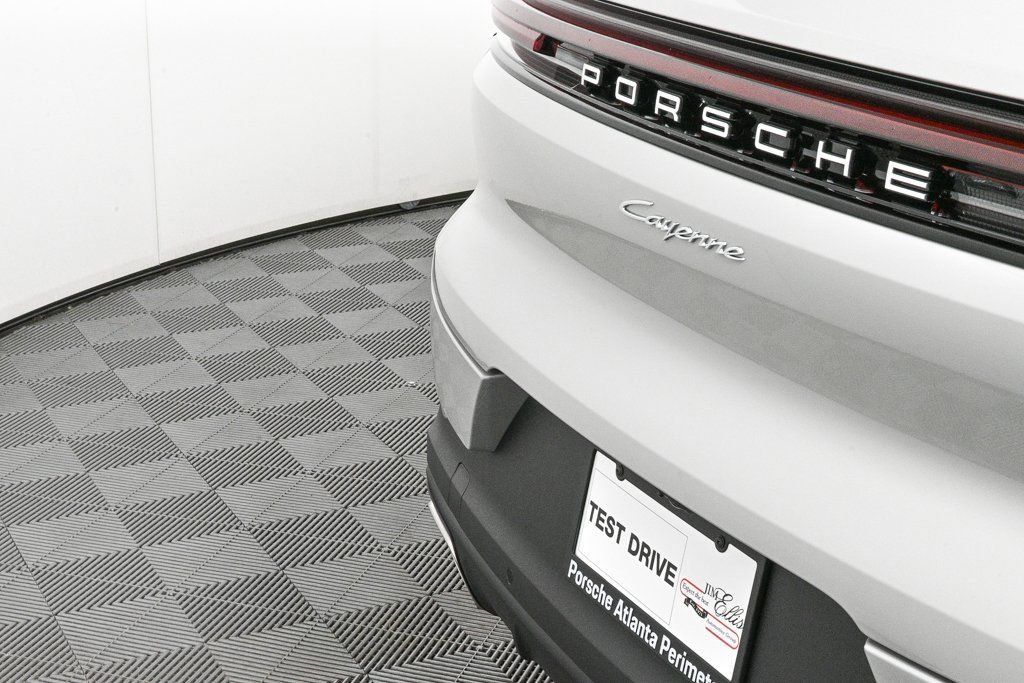 New 2026 Porsche Cayenne image 40