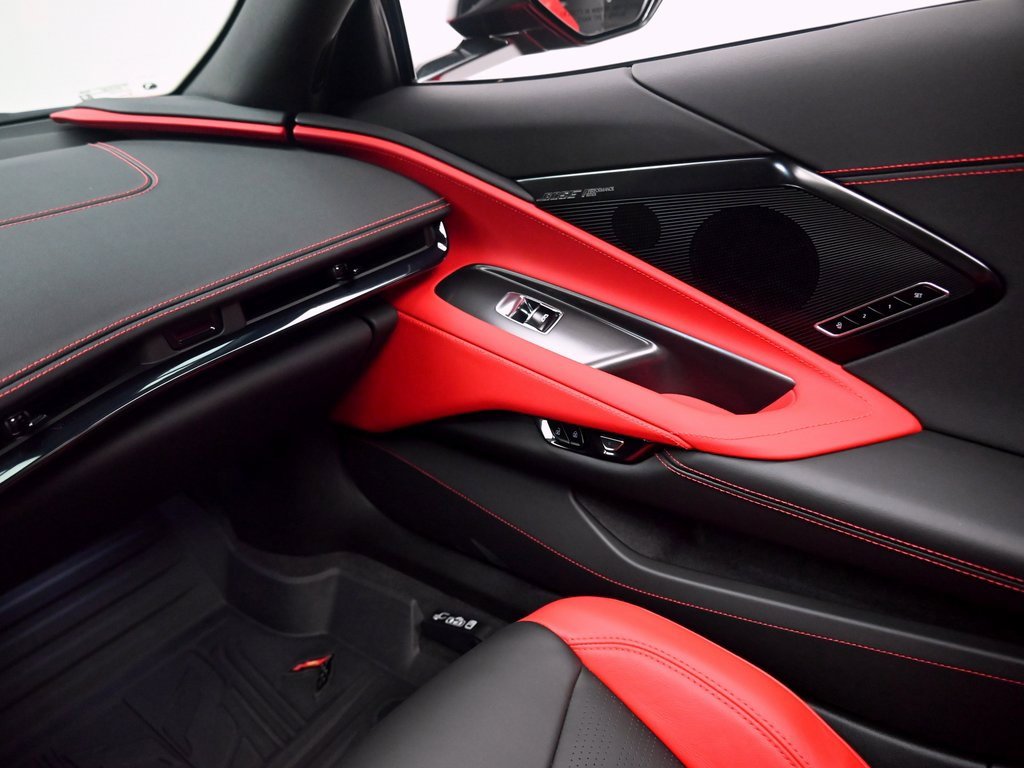 Used 2025 Chevrolet Corvette Z06 image 18