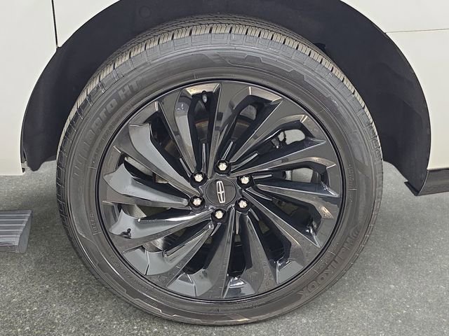 Certified 2020 Lincoln Navigator L Reserve w/ Equipment Group 208A Reserve image 30