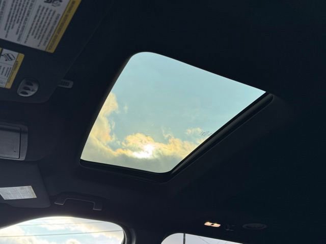 Used 2019 Ford Explorer XLT w/ Equipment Group 202A image 28