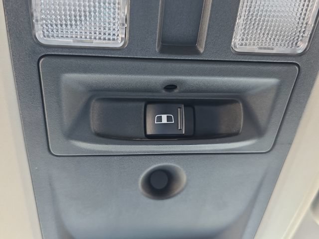 Used 2017 RAM 1500 Classic SLT AWD/4WD image 23