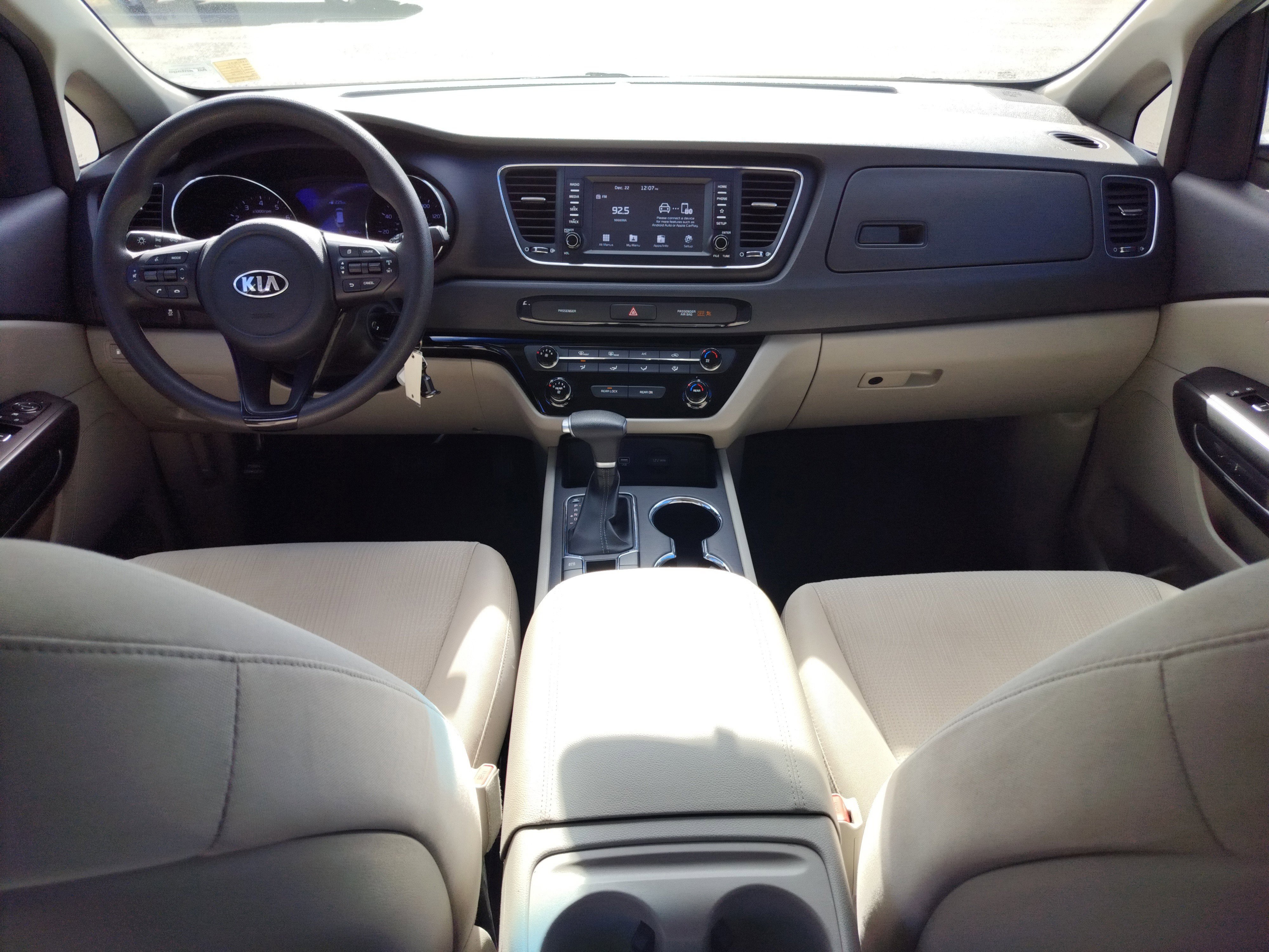 Used 2020 Kia Sedona L image 14