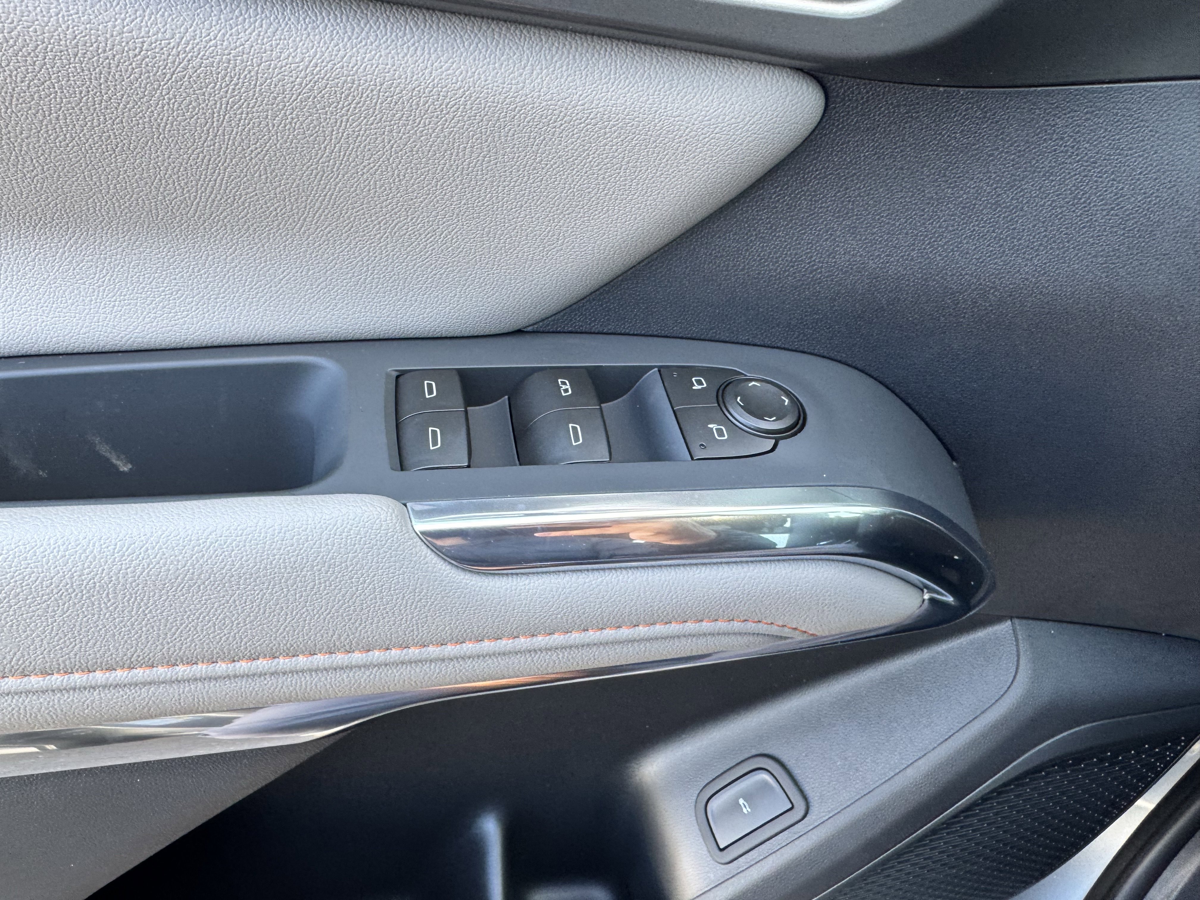 New 2026 Chevrolet Traverse LT w/ Midnight/Sport Edition FWD image 11