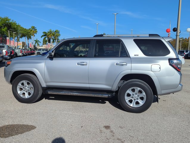 Used 2022 Toyota 4Runner SR5 Premium w/ Moonroof Package image 5