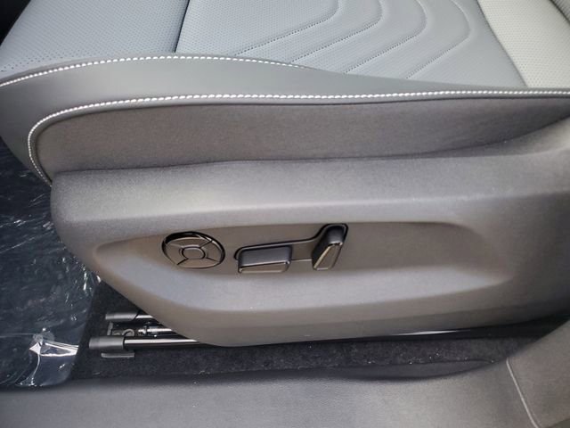 New 2026 Volkswagen Tiguan SE R-Line image 18