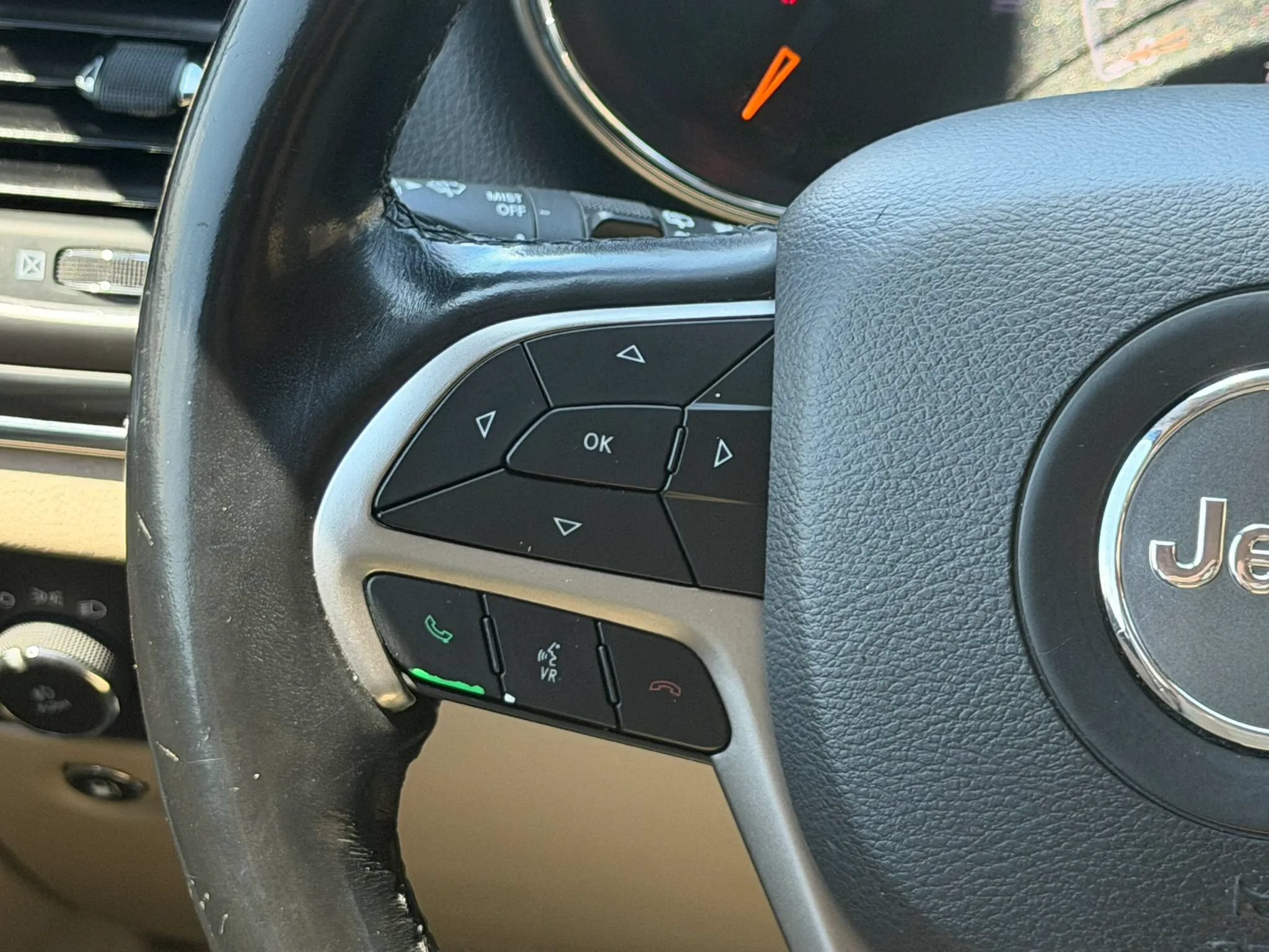 Used 2020 Jeep Grand Cherokee Limited AWD/4WD image 42