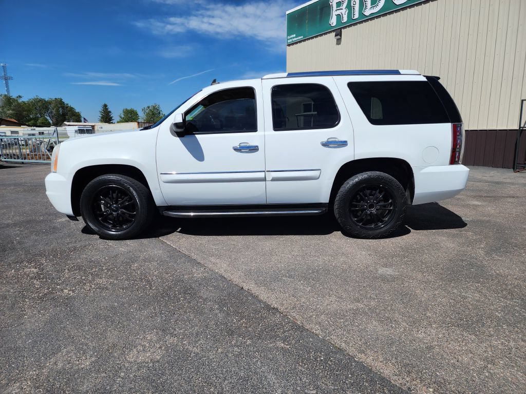 Used 2008 GMC Yukon Denali AWD/4WD image 2