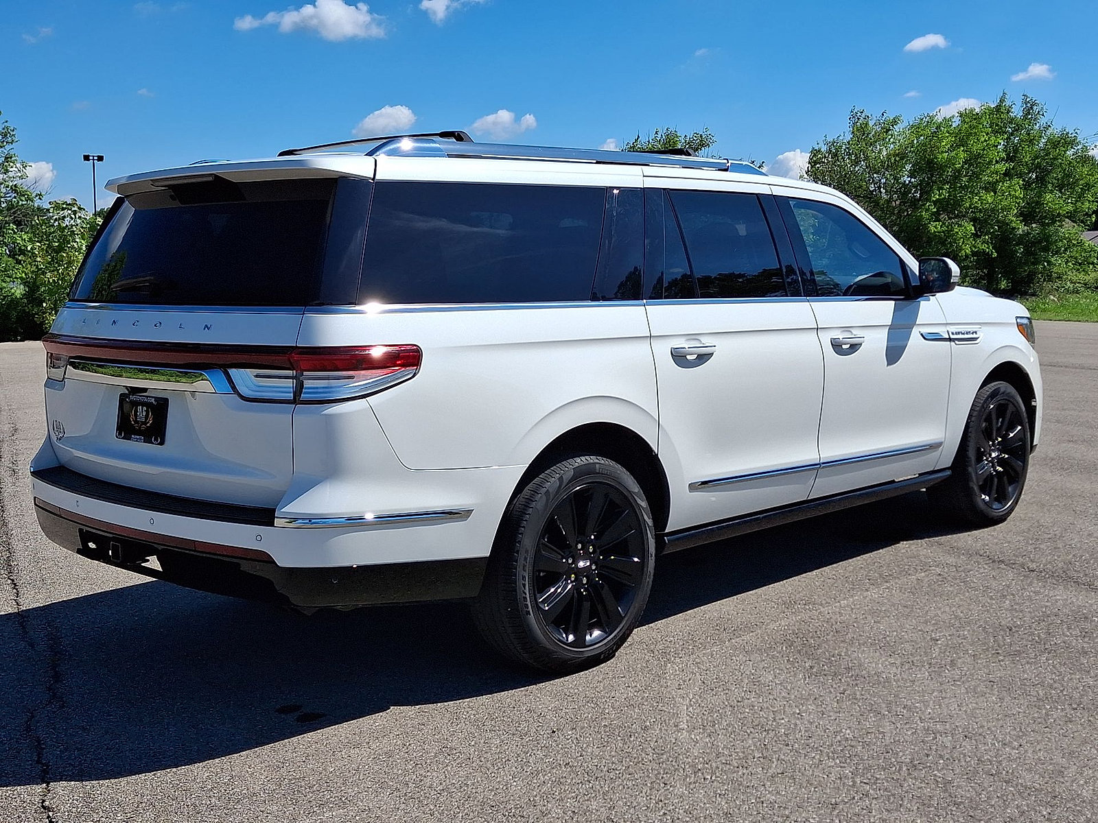 Used 2024 Lincoln Navigator L Reserve AWD/4WD image 25
