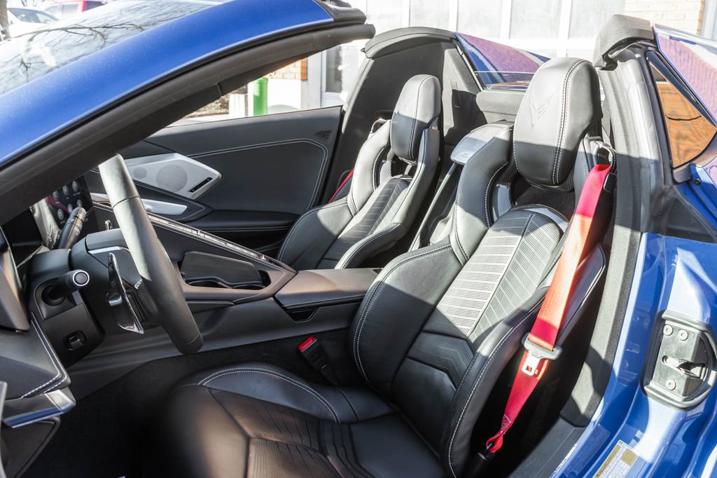 Used 2023 Chevrolet Corvette Stingray Preferred Conv w/ Z51 Performance Package image 7