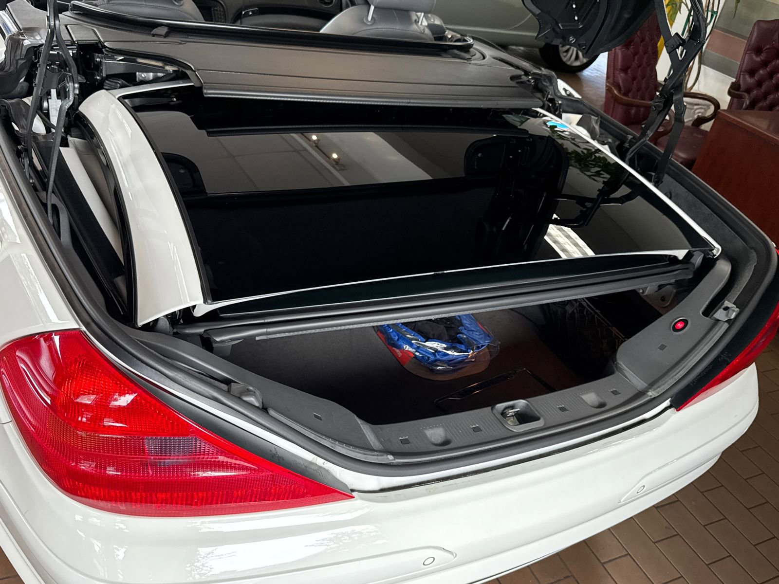 Used 2005 Mercedes-Benz SL 500 image 9