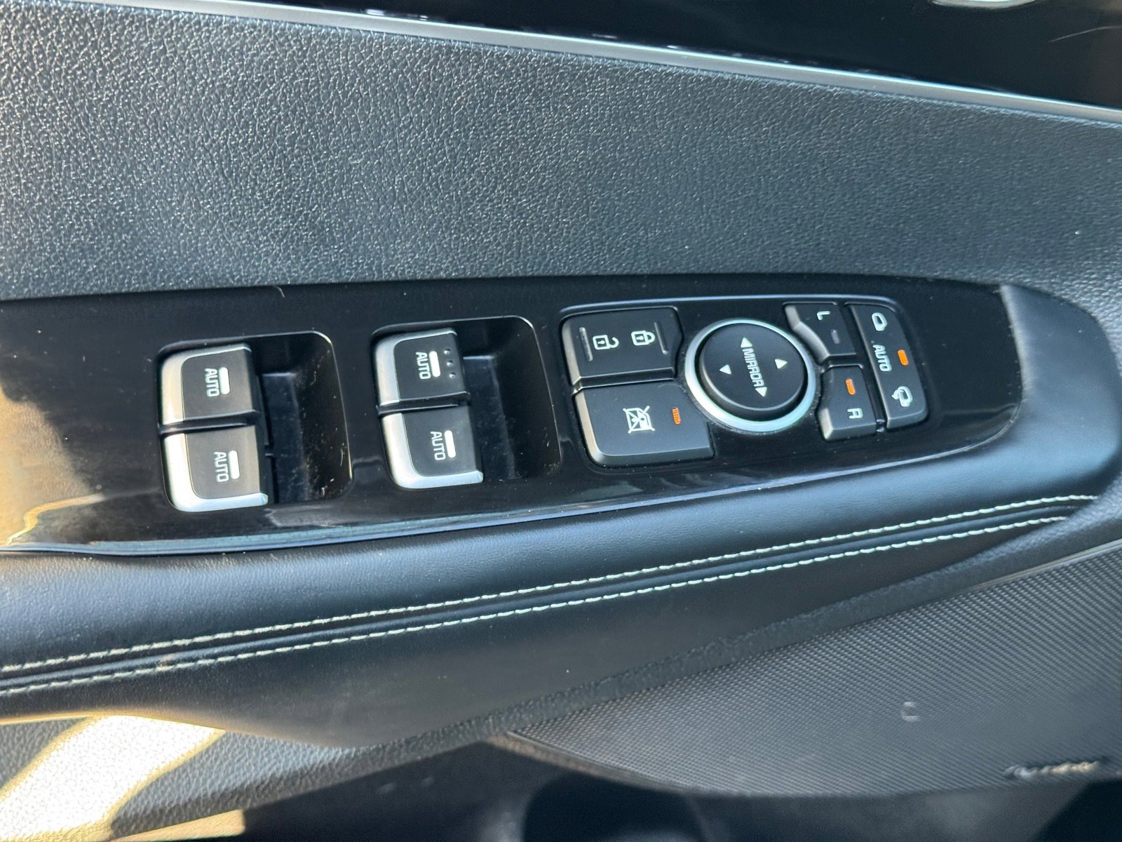 Used 2016 Kia Sorento SX w/ SXL Technology Package image 19