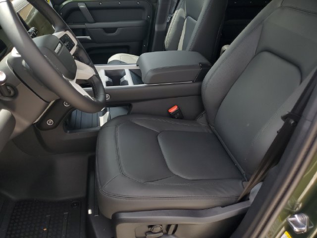 New 2026 Land Rover Defender 110 X-Dynamic SE AWD/4WD image 18