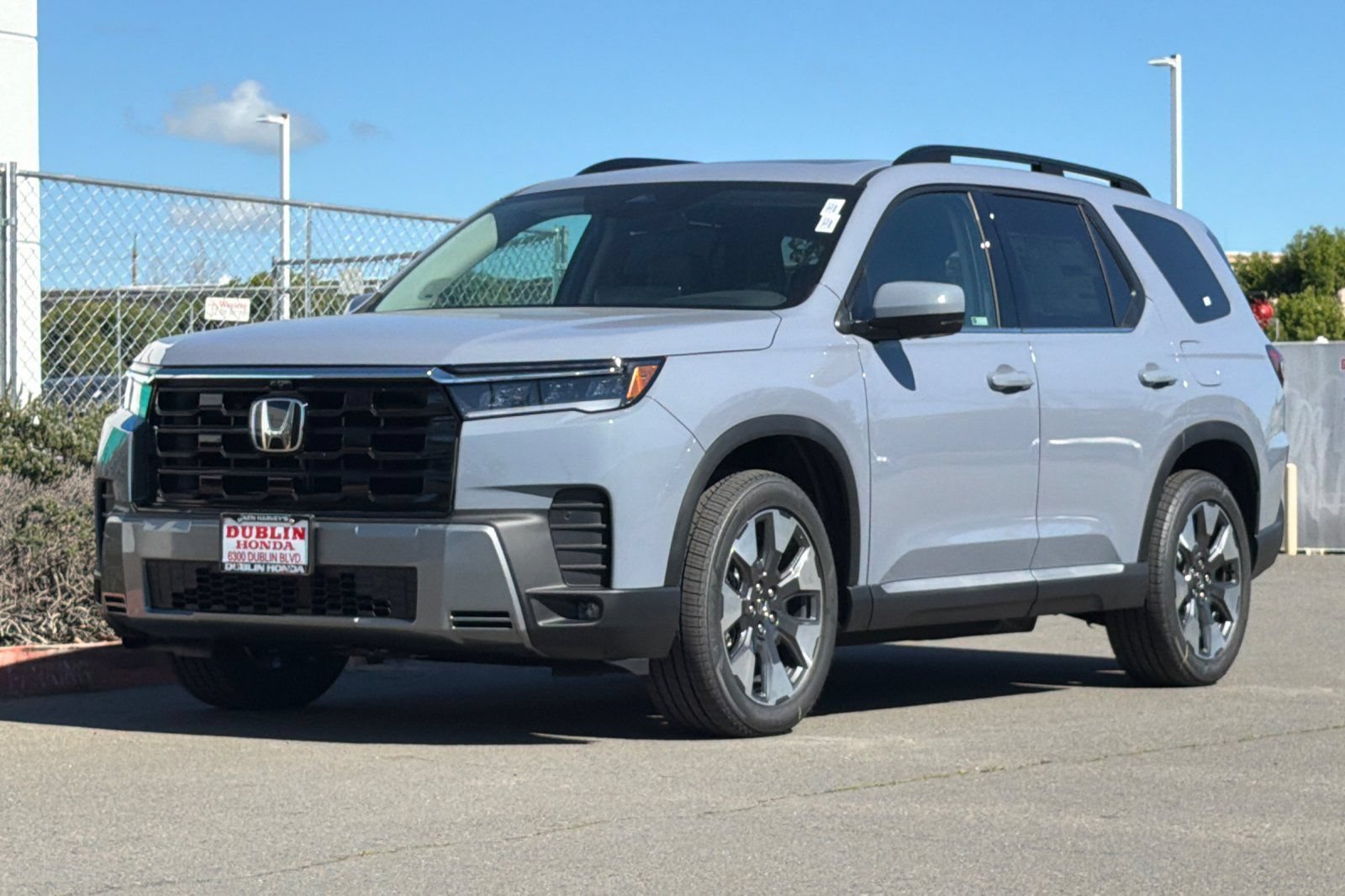 New 2026 Honda Pilot Touring image 7