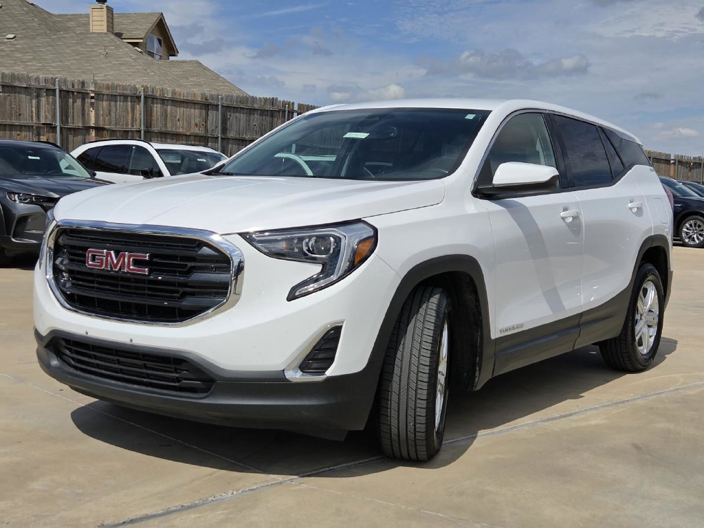 Used 2020 GMC Terrain SLE FWD image 2