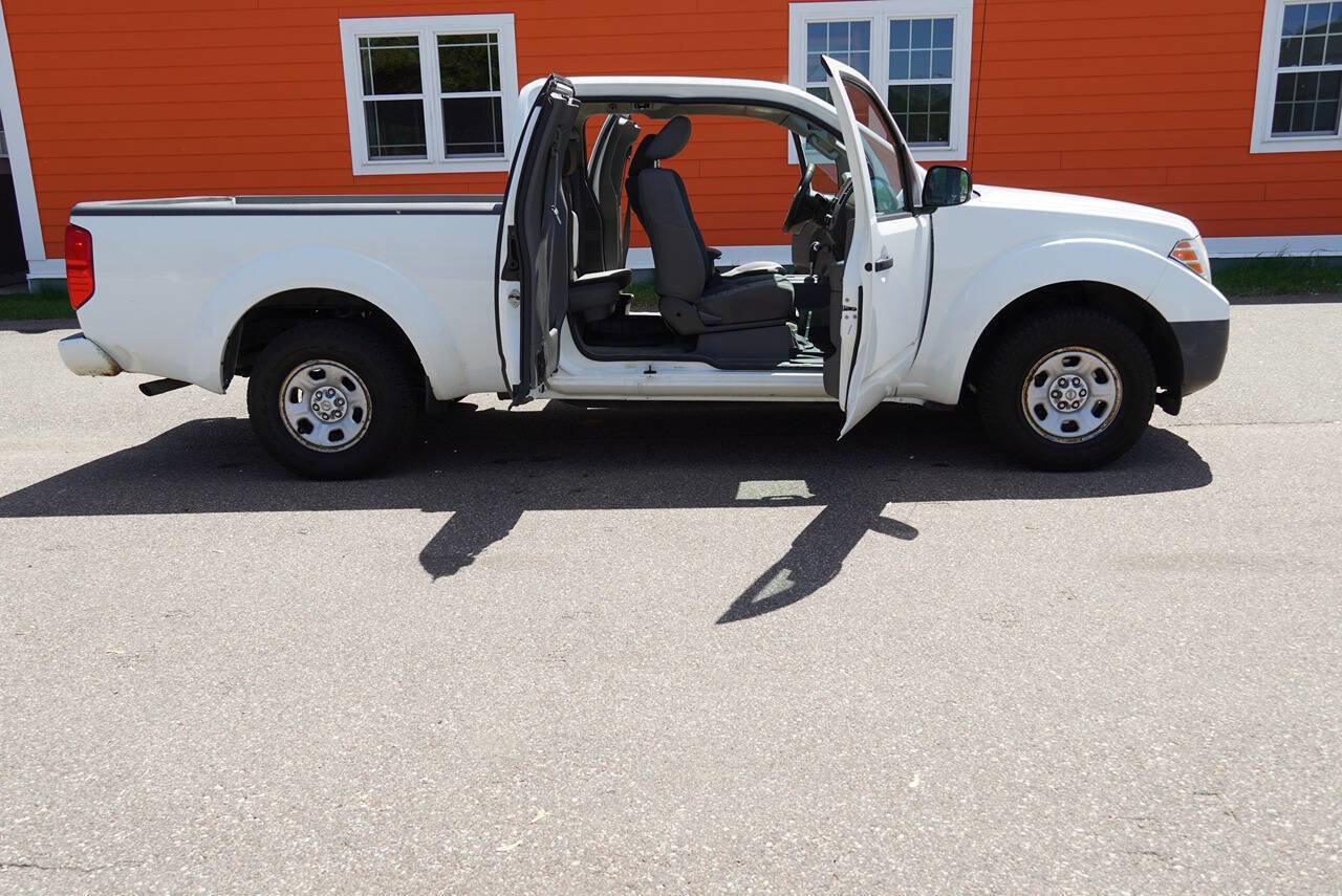 Used 2017 Nissan Frontier S RWD image 11