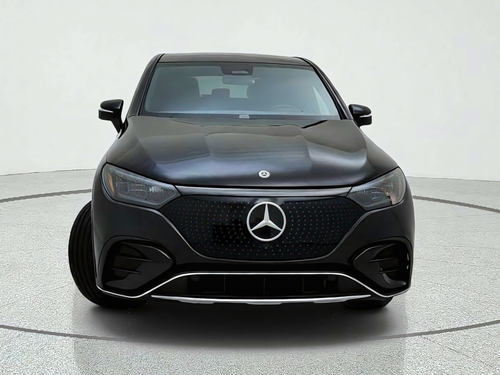 Used 2023 Mercedes-Benz EQE 500 4MATIC SUV image 3