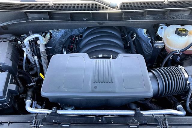 Used 2024 GMC Yukon Denali w/ Advanced Technology Package AWD/4WD image 32