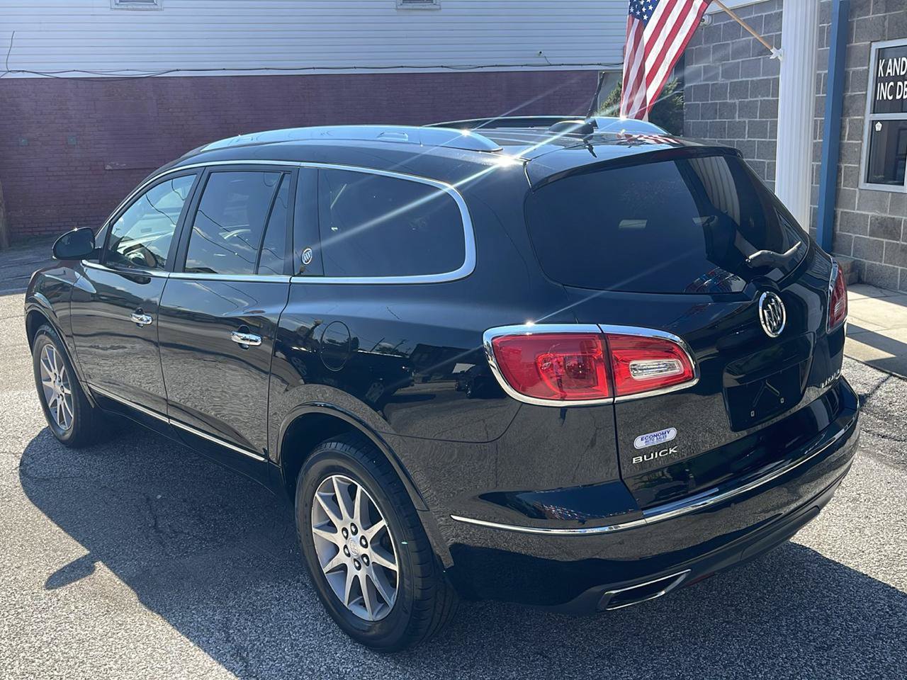 Used 2017 Buick Enclave Leather AWD/4WD image 7