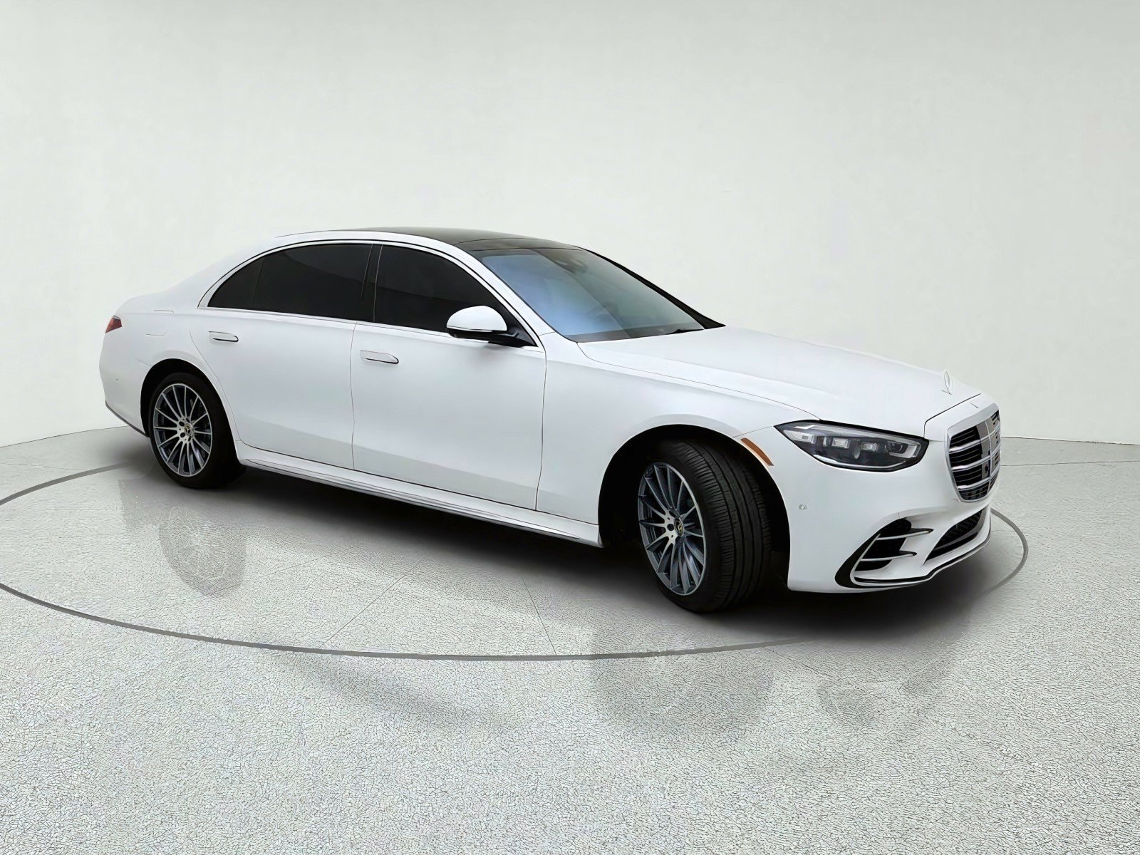 Certified 2025 Mercedes-Benz S 580 4MATIC Sedan image 5