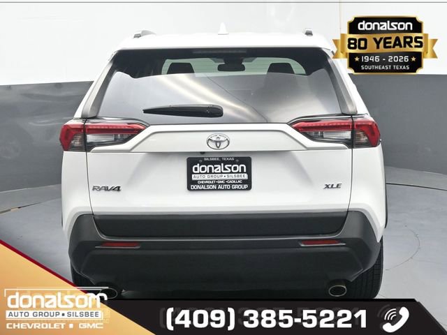 Used 2020 Toyota RAV4 XLE w/ Convenience Package image 4