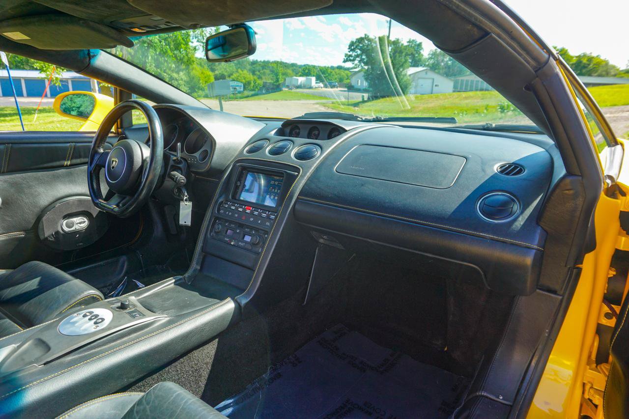 Used 2005 Lamborghini Gallardo AWD/4WD image 36