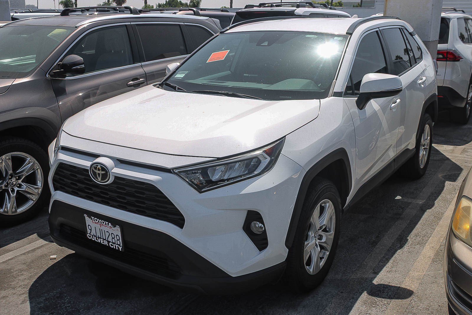 Used 2021 Toyota RAV4 XLE FWD image 5