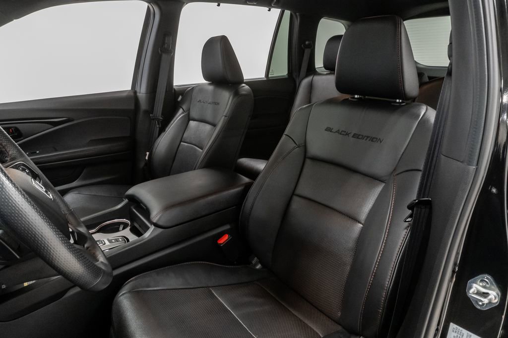 Used 2025 Honda Passport Black Edition image 10
