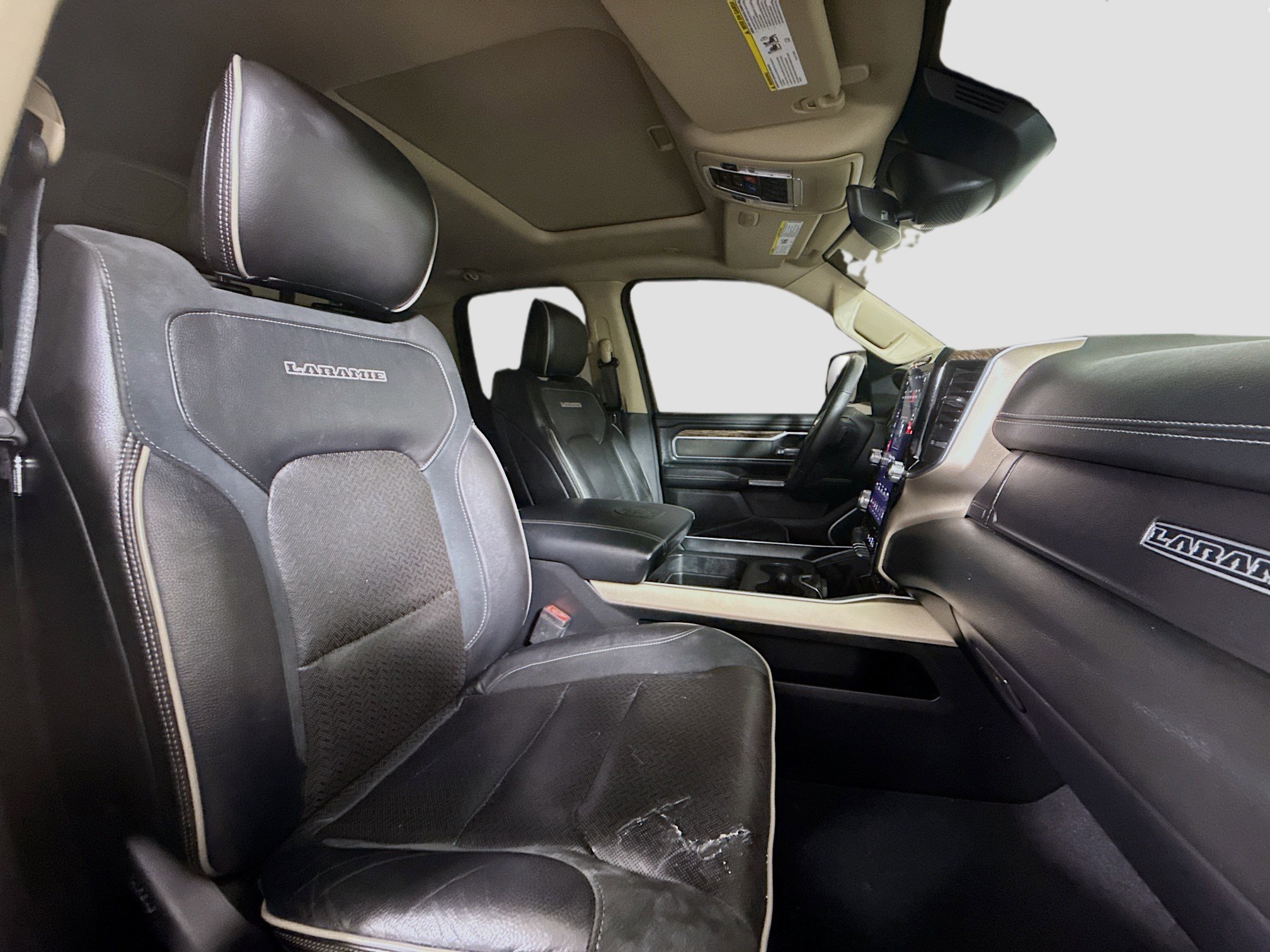 Used 2019 RAM 1500 Laramie image 29