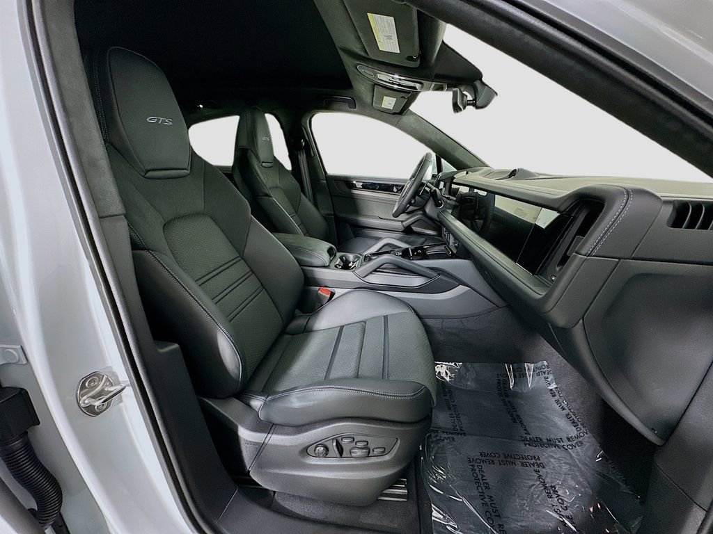 New 2026 Porsche Cayenne GTS image 30